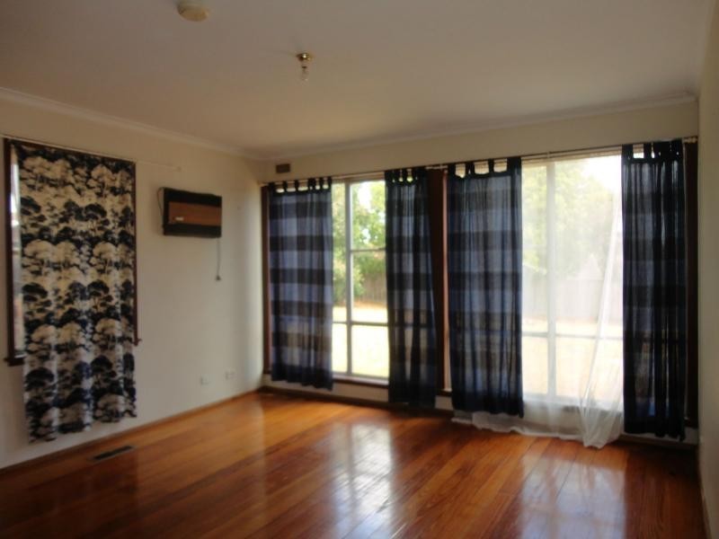 64 Forest Drive, Frankston North VIC 3200