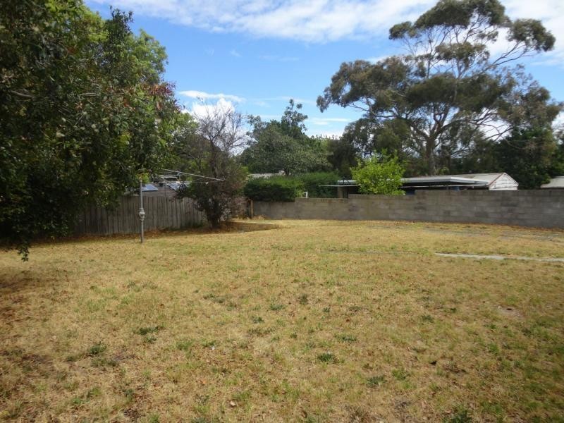 64 Forest Drive, Frankston North VIC 3200