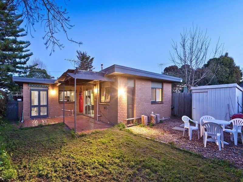 5 Oaklands Crescent, Frankston VIC 3199