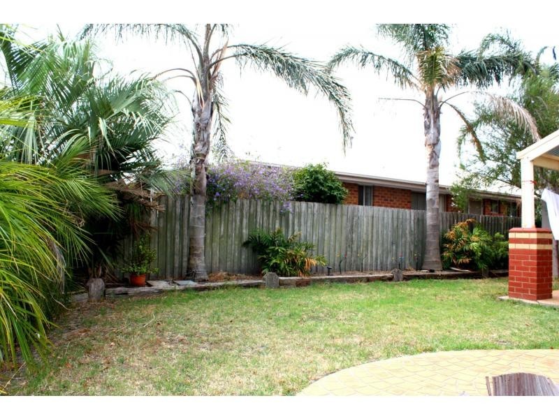 6 Addison Way, Roxburgh Park VIC 3064