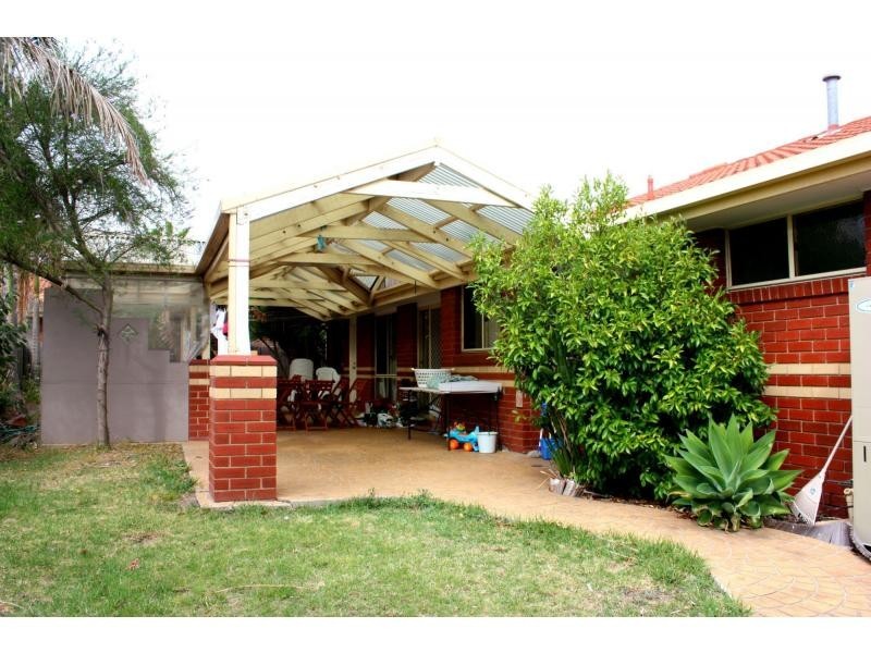 6 Addison Way, Roxburgh Park VIC 3064
