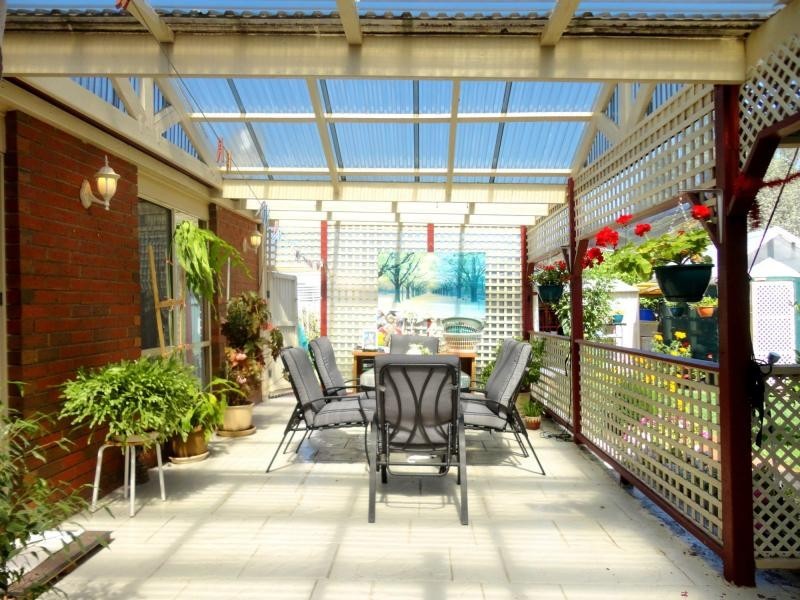 24 Botanical Grove, Doveton VIC 3177