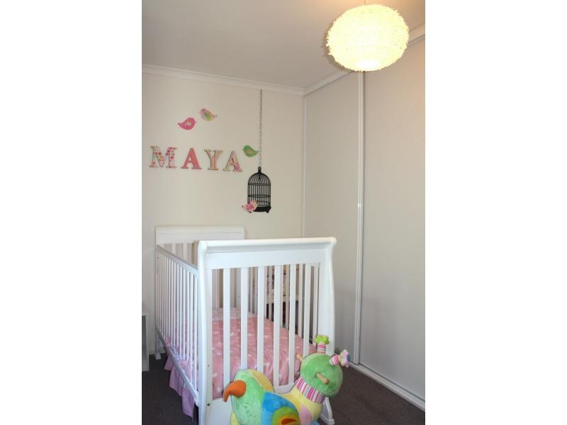 4 Dealbata Avenue, Endeavour Hills VIC 3802