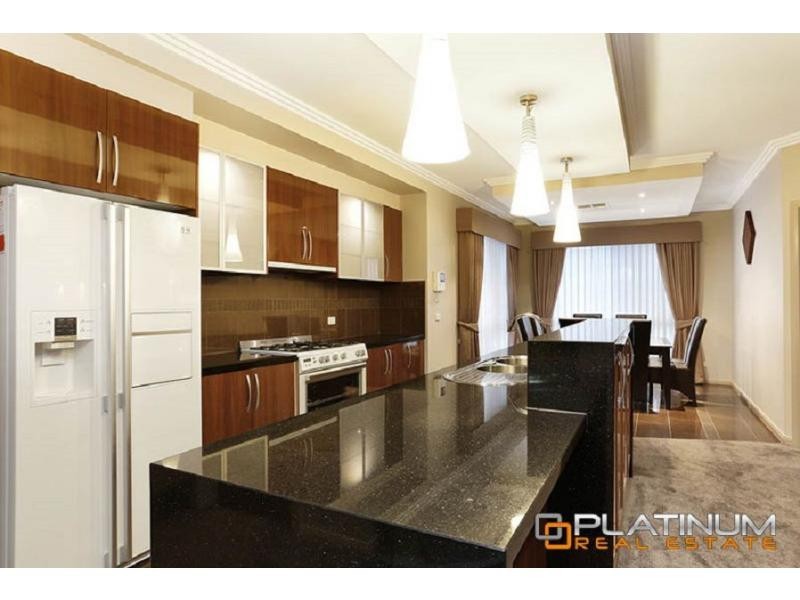 84 Aylmer Road, Lynbrook VIC 3975