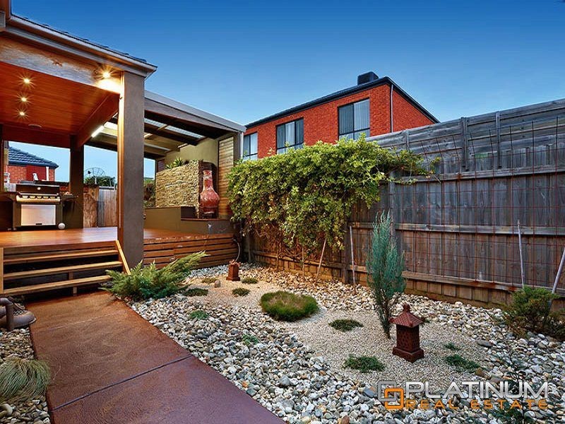 84 Aylmer Road, Lynbrook VIC 3975