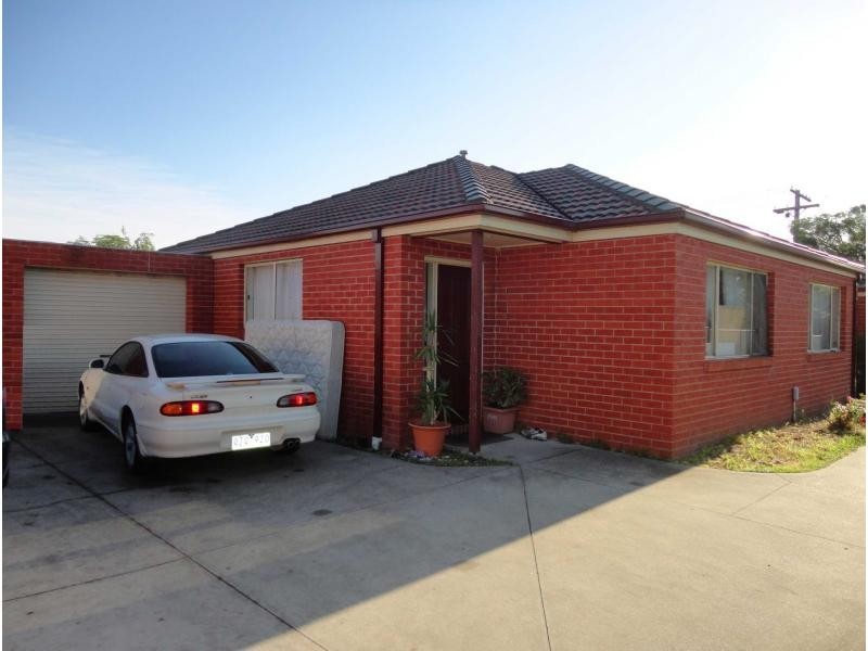 2/9 Wilma Avenue, Dandenong VIC 3175