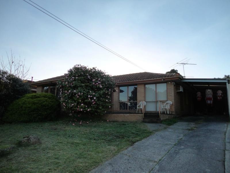 9 Raven Crescent, Narre Warren VIC 3805