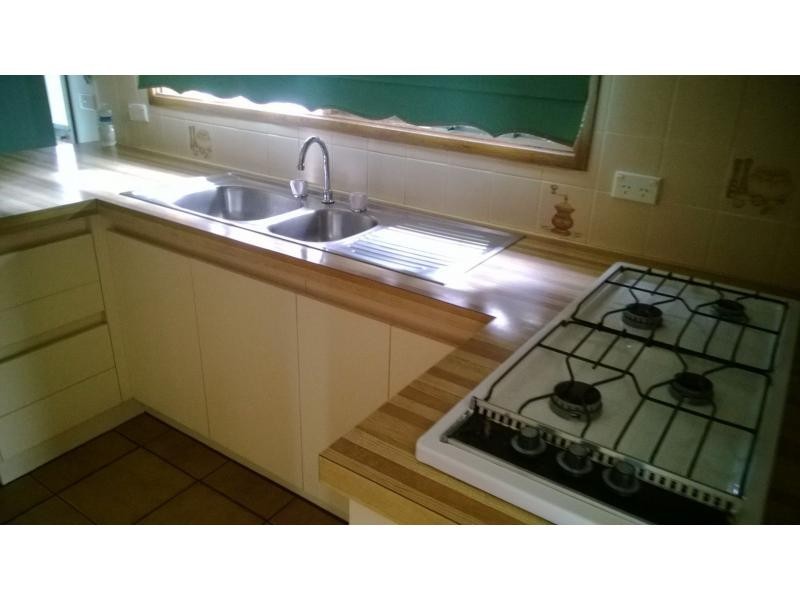 7 Kennington Park Drive, Endeavour Hills VIC 3802