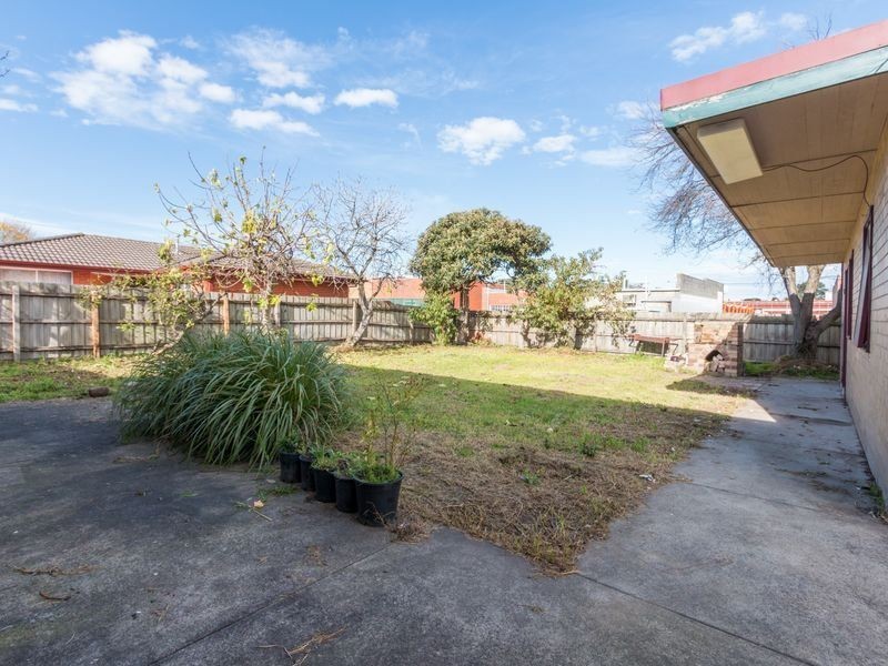 37 Albert Road, Hallam VIC 3803