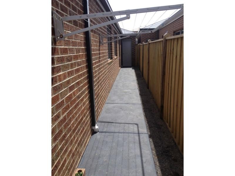 11 Bevington Crescent, Officer VIC 3809