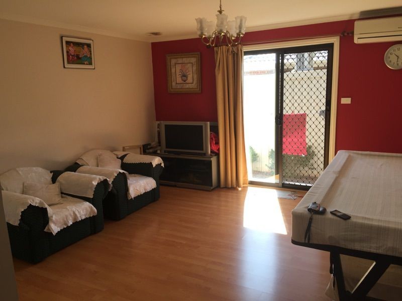 1/17 Mclauglan Avenue, Eumemmerring VIC 3177