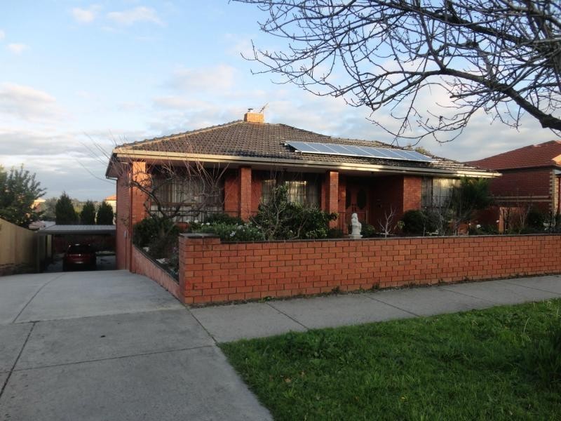 318 James Cook Drive, Endeavour Hills VIC 3802