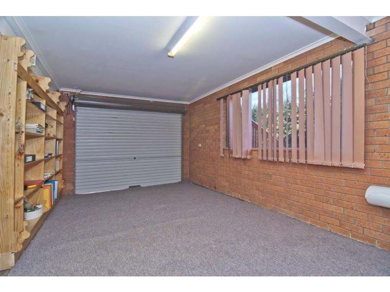 318 James Cook Drive, Endeavour Hills VIC 3802
