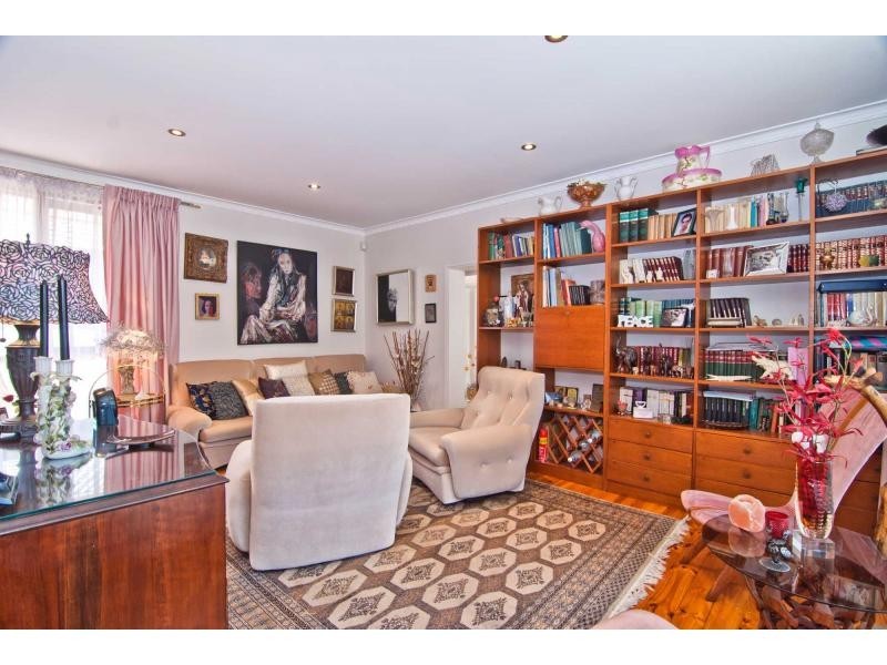 2/10 Neville Street, Carnegie VIC 3163