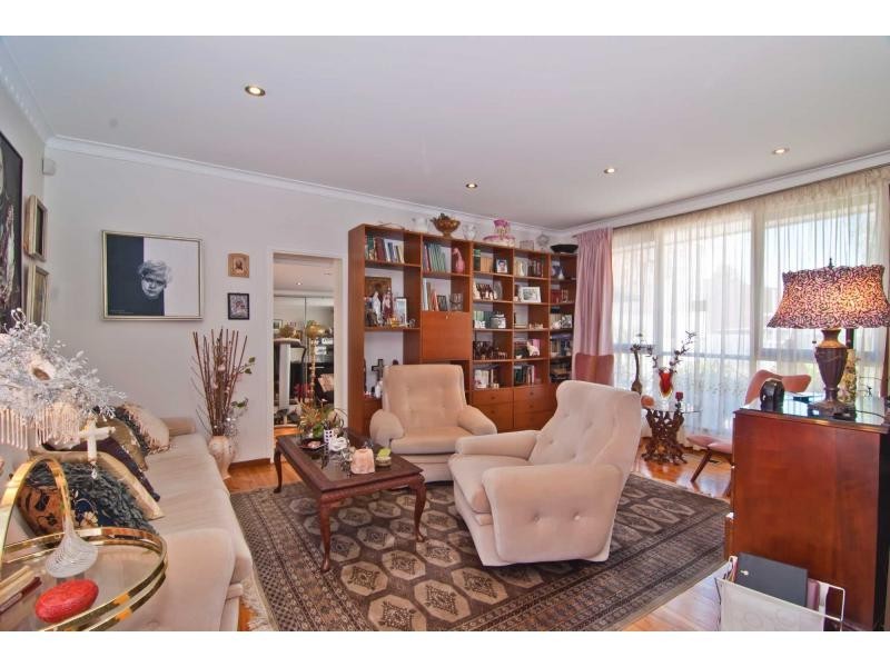 2/10 Neville Street, Carnegie VIC 3163