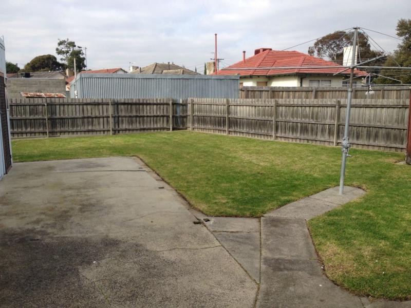 5 Ficifolia Drive, Doveton VIC 3177