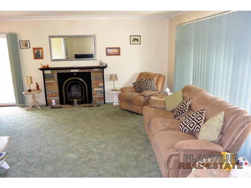 12 Ferguson Ct, Eumemmerring VIC 3177