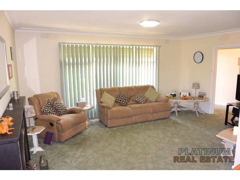 12 Ferguson Ct, Eumemmerring VIC 3177