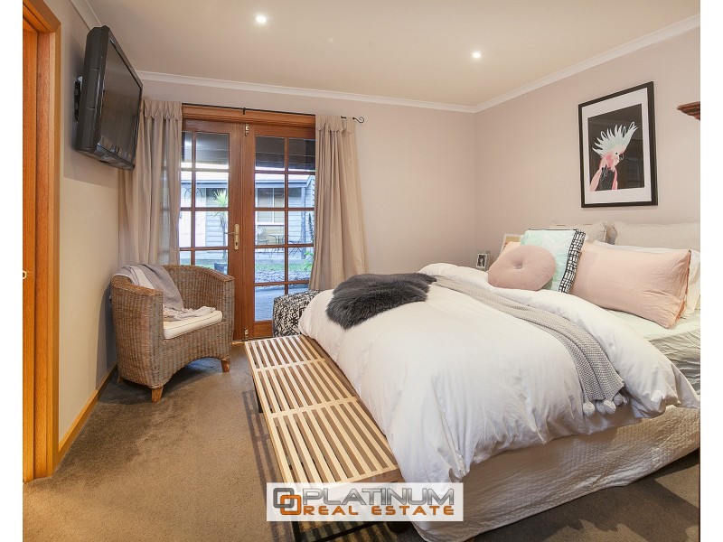 11 Deakin Cres, Baxter VIC 3911