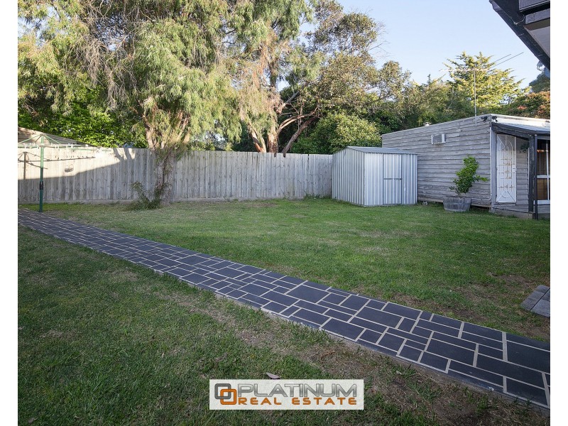 11 Deakin Cres, Baxter VIC 3911