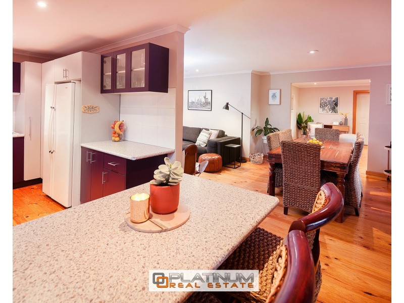 11 Deakin Cres, Baxter VIC 3911