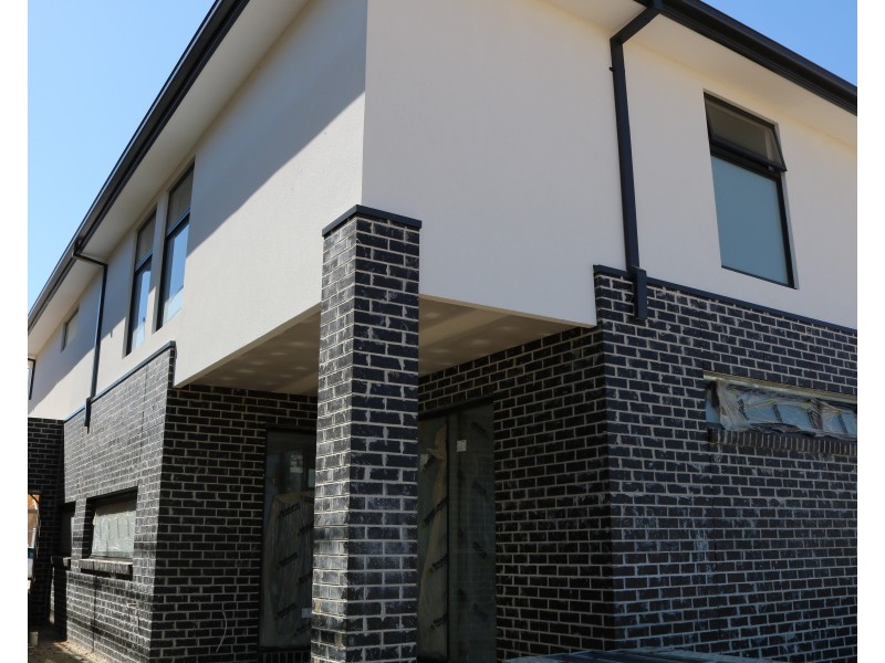 11 Stature Avenue, Clyde North VIC 3978