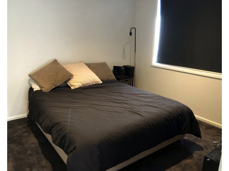 24 Pegasus Rd, Cranbourne West VIC 3977