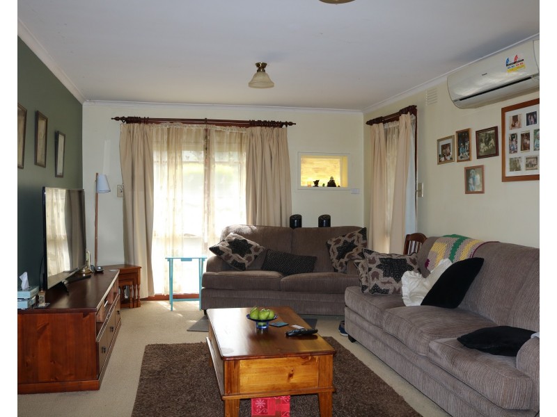 104 Doveton Ave, Eumemmerring VIC 3177