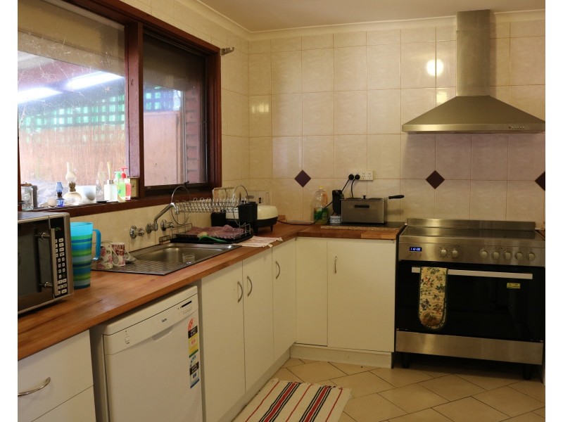 104 Doveton Ave, Eumemmerring VIC 3177