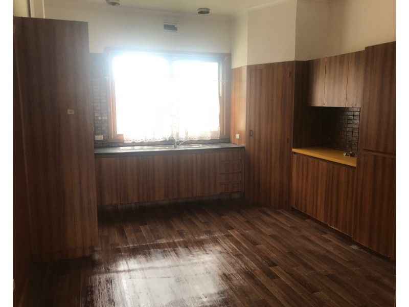 16 Mcfarlane Cres, Dandenong VIC 3175