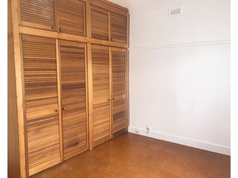 16 Mcfarlane Cres, Dandenong VIC 3175