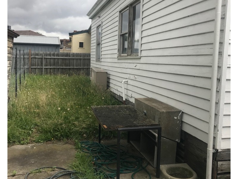 16 Mcfarlane Cres, Dandenong VIC 3175