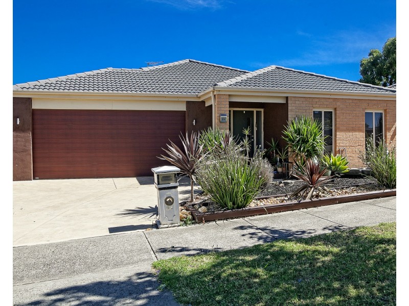 64 Windermere Bvd, Pakenham VIC 3810