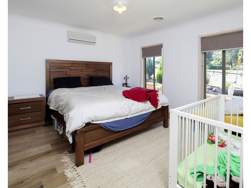 64 Windermere Bvd, Pakenham VIC 3810