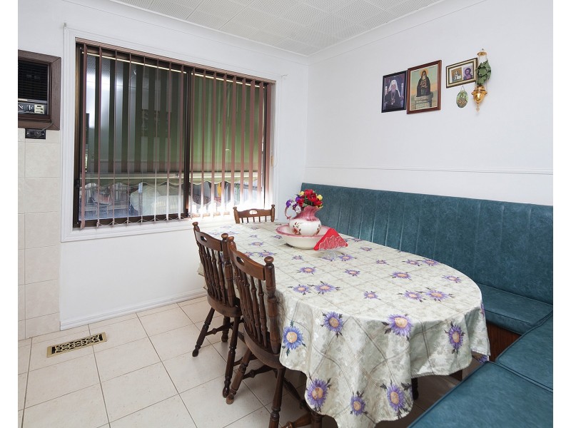 17 Agonis St, Doveton VIC 3177