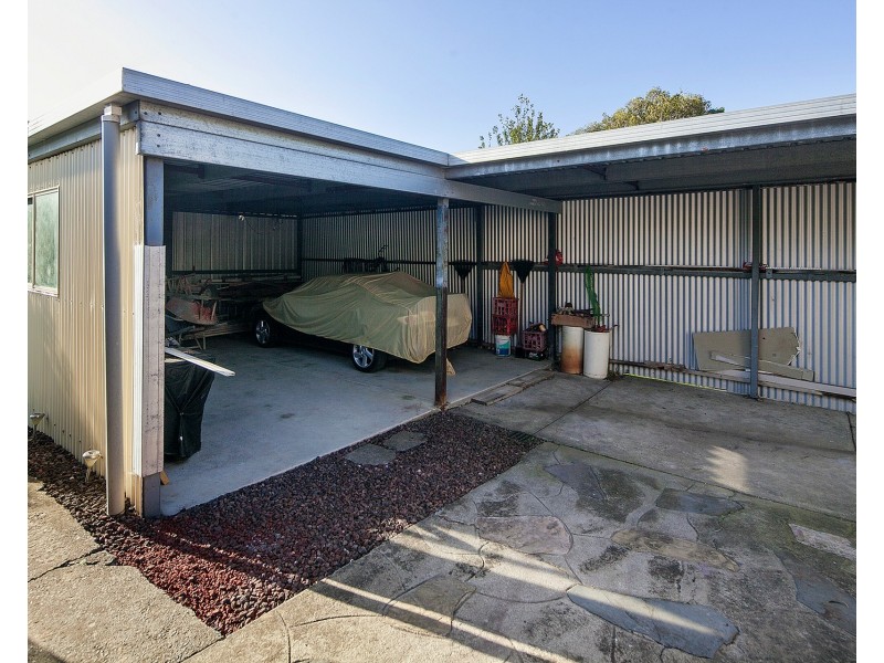 17 Agonis St, Doveton VIC 3177