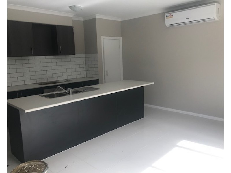 2/43 Player Drive, Narre Warren VIC 3805