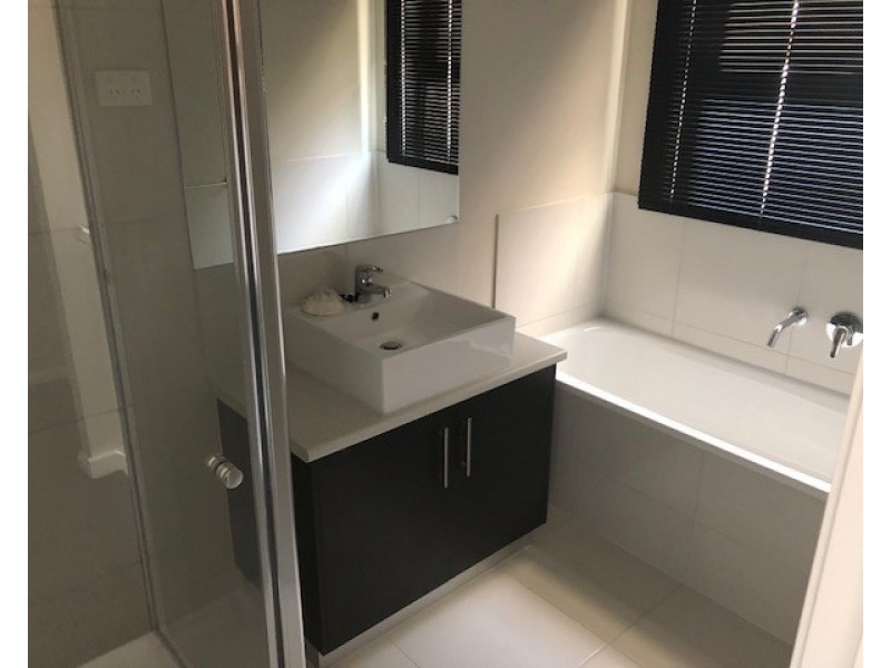 2/43 Player Drive, Narre Warren VIC 3805