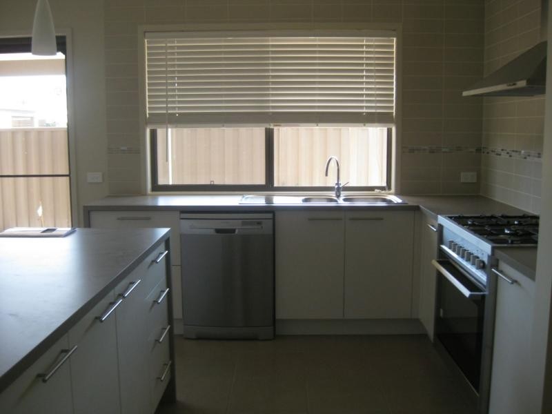 4 Carlyle Street, Benalla VIC 3672