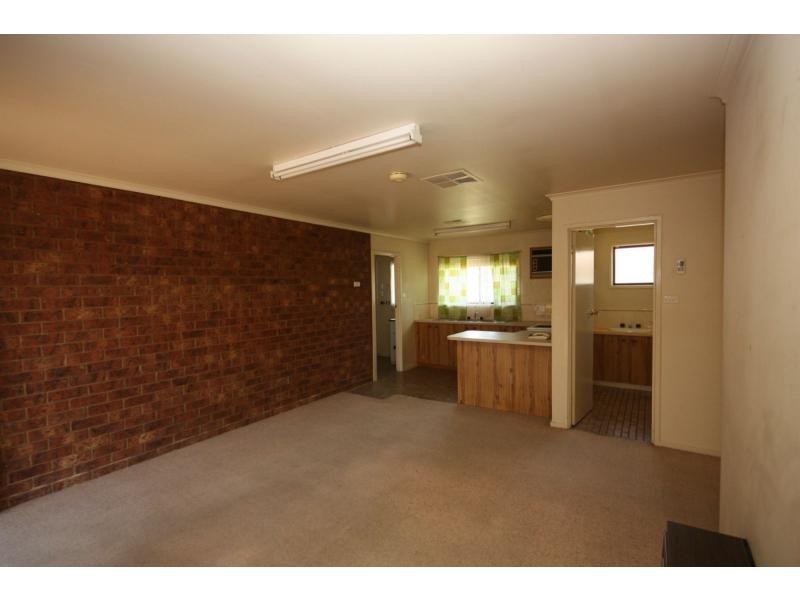 2/16 Killena Avenue, Benalla VIC 3672