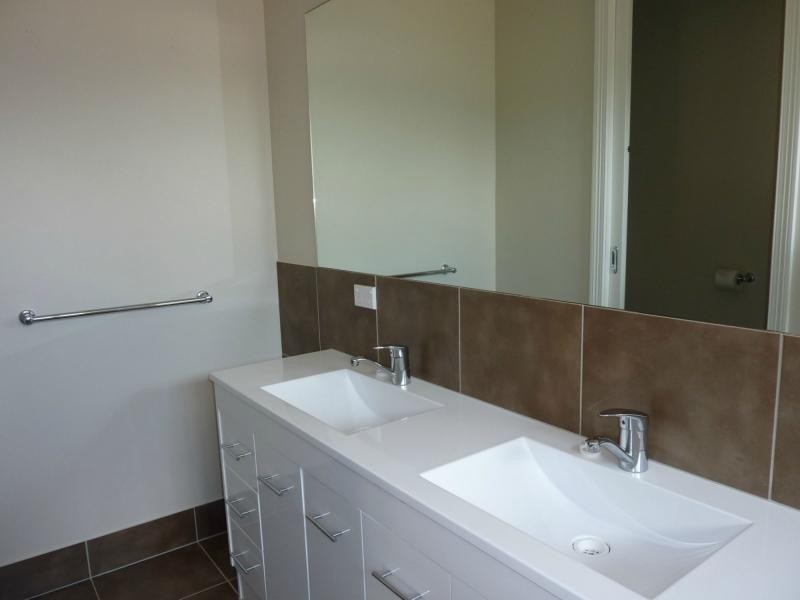 184 Grant Drive, Benalla VIC 3672