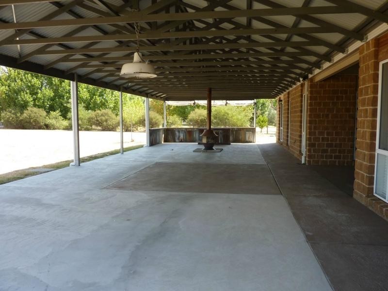 184 Grant Drive, Benalla VIC 3672