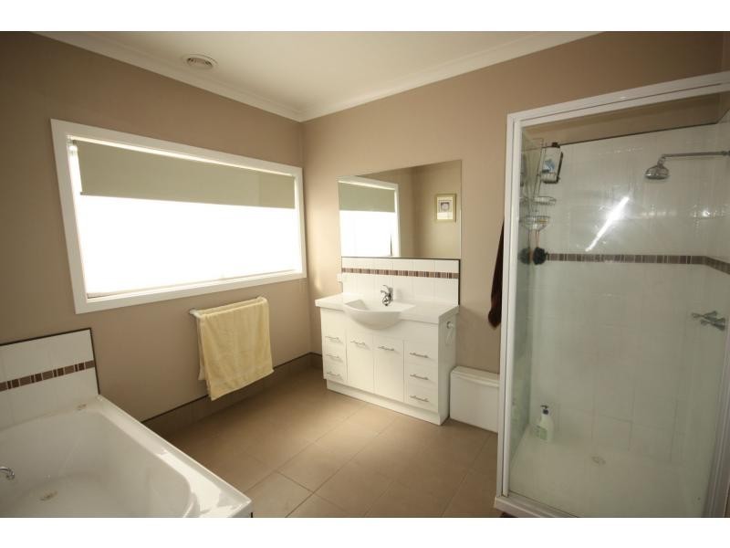 29 Miller Crescent, Benalla VIC 3672