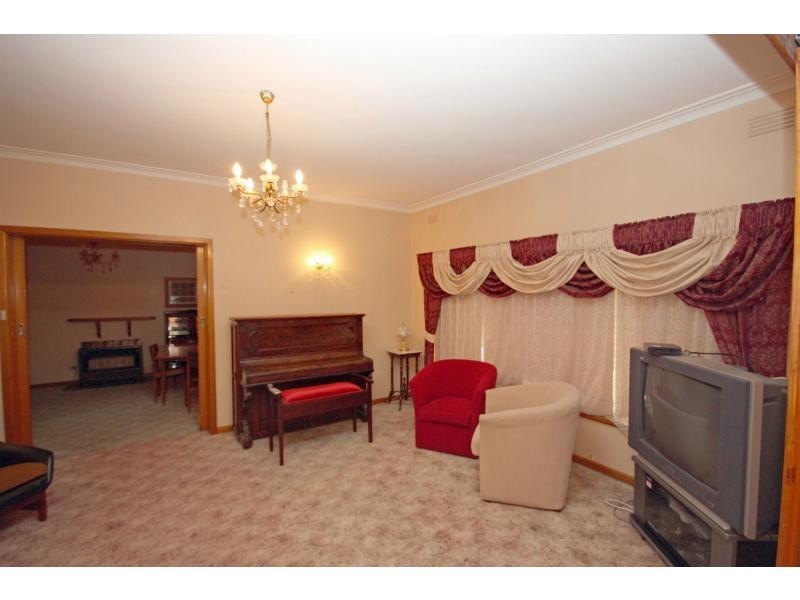 16 Nunn Street, Benalla VIC 3672