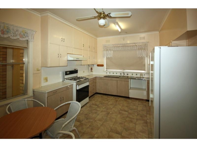 16 Nunn Street, Benalla VIC 3672