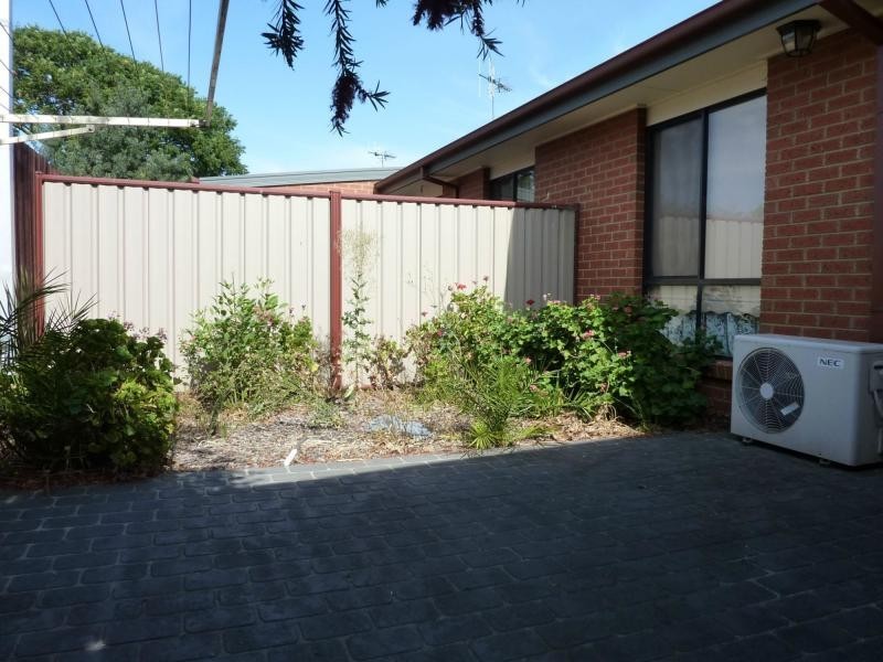 2-14 Carrier Street, Benalla VIC 3672