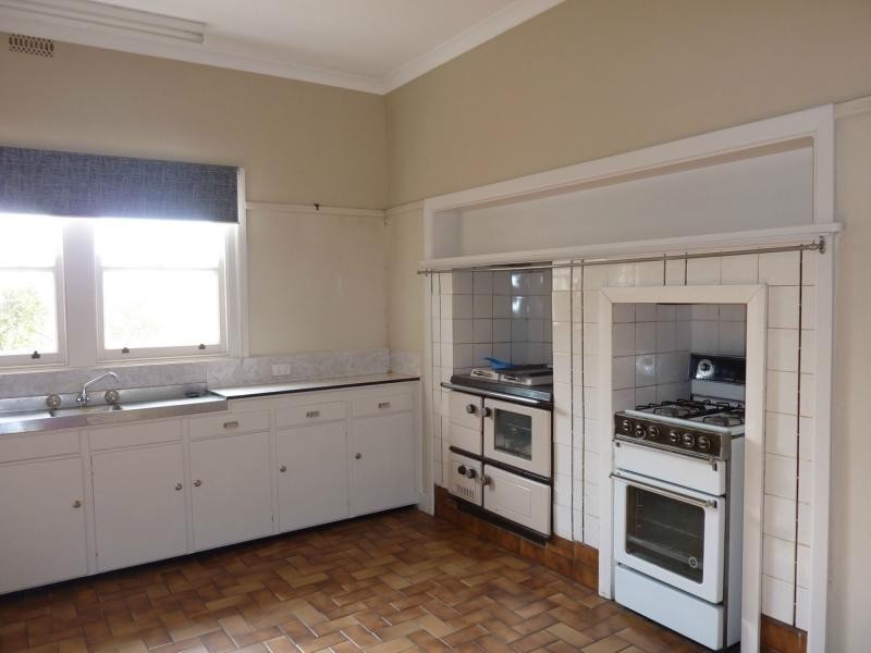 46 Hanlon Road, Goomalibee VIC 3673