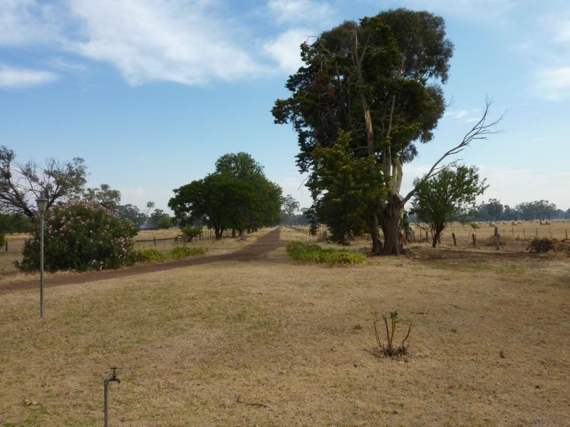 46 Hanlon Road, Goomalibee VIC 3673