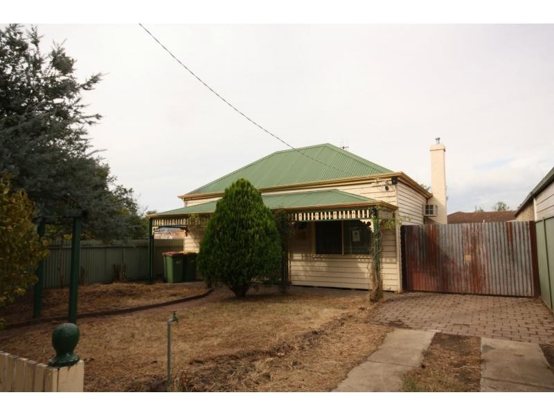 27 Nixon Street, Benalla VIC 3672