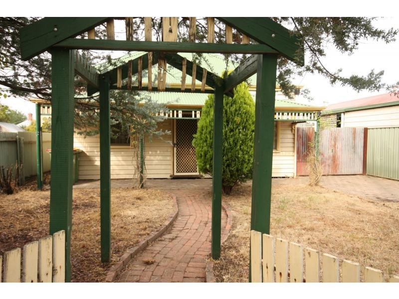 27 Nixon Street, Benalla VIC 3672